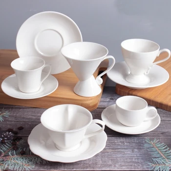 Europene de cafea ceasca si Farfurie Set alb pur simplu ceașcă de cafea os nou china cana ceramica cu flori căni cești de cafea ceașcă drăguț Imagine 2
